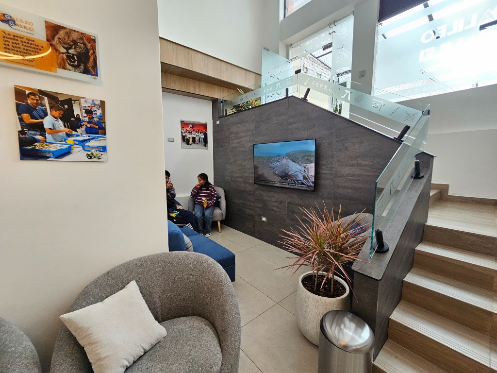 Salón de clases equipado